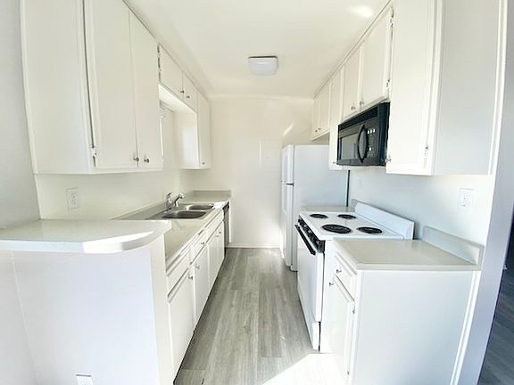 2nd image of 3745 Glendon Ave APT 110