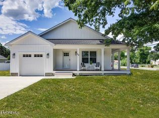 29 E 4th St, Howell, NJ 07731