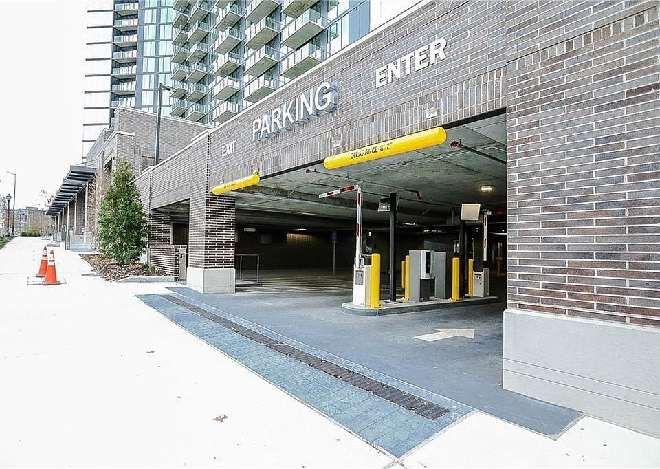 1st image of 788 W Marietta St #811