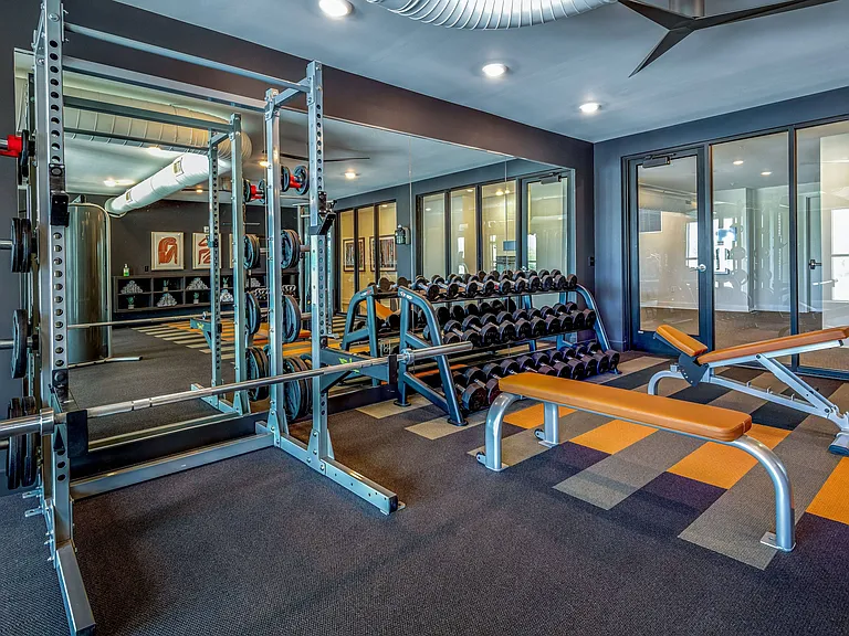 24/7 Fitness Center