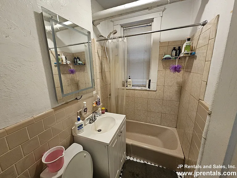 238 S Huntington Ave #2 — Photo 8