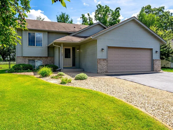 6617 378th St, North Branch, MN 55056