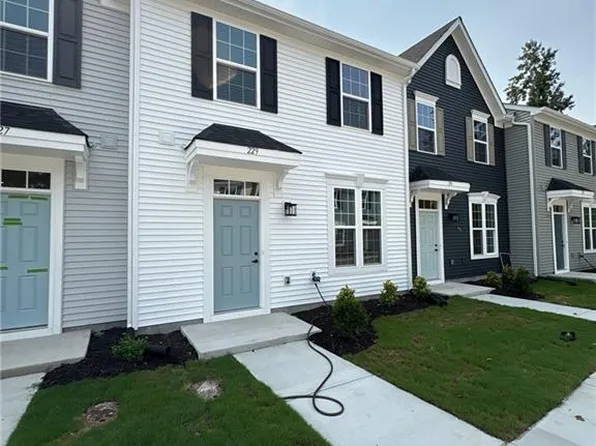 229 Reids Place Dr, Suffolk, VA 23434