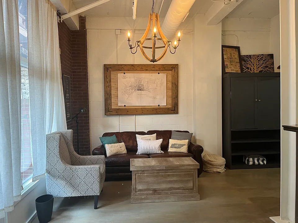 309 Church St #105