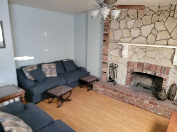 4th image of 19240 Envoy Ave