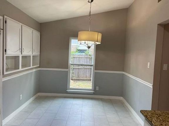 5th image of 2603 Lawndale Ln