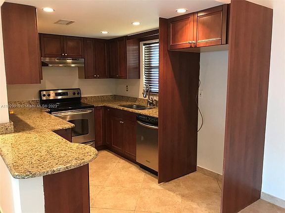 5th image of 9355 Fontainebleau Blvd APT C105