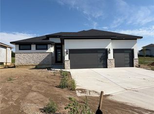 25510 W 114th Ter, Olathe, KS 66061