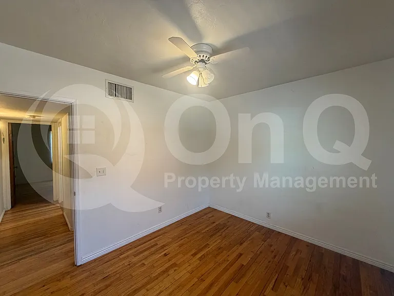 2926 E Waverly St — Photo 26