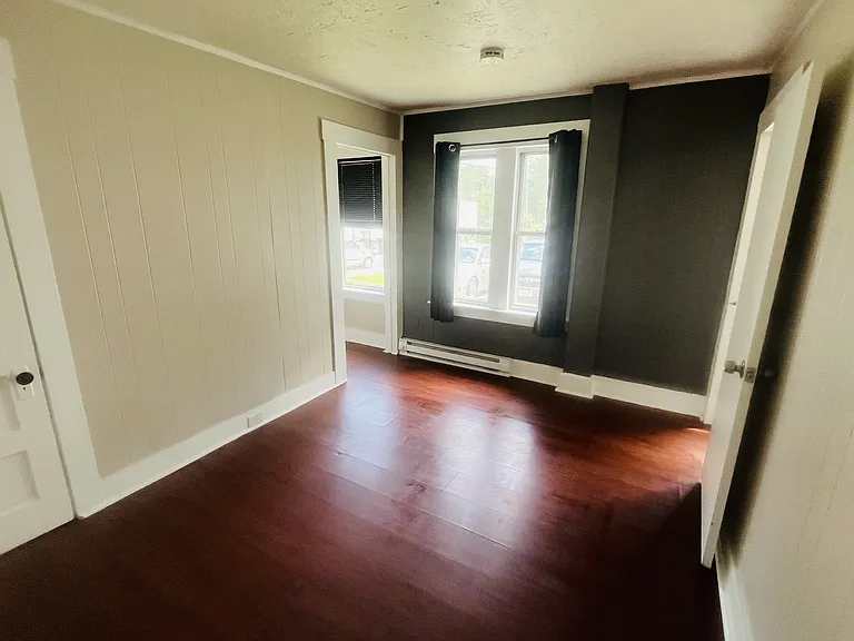 347 Main St — Photo 10