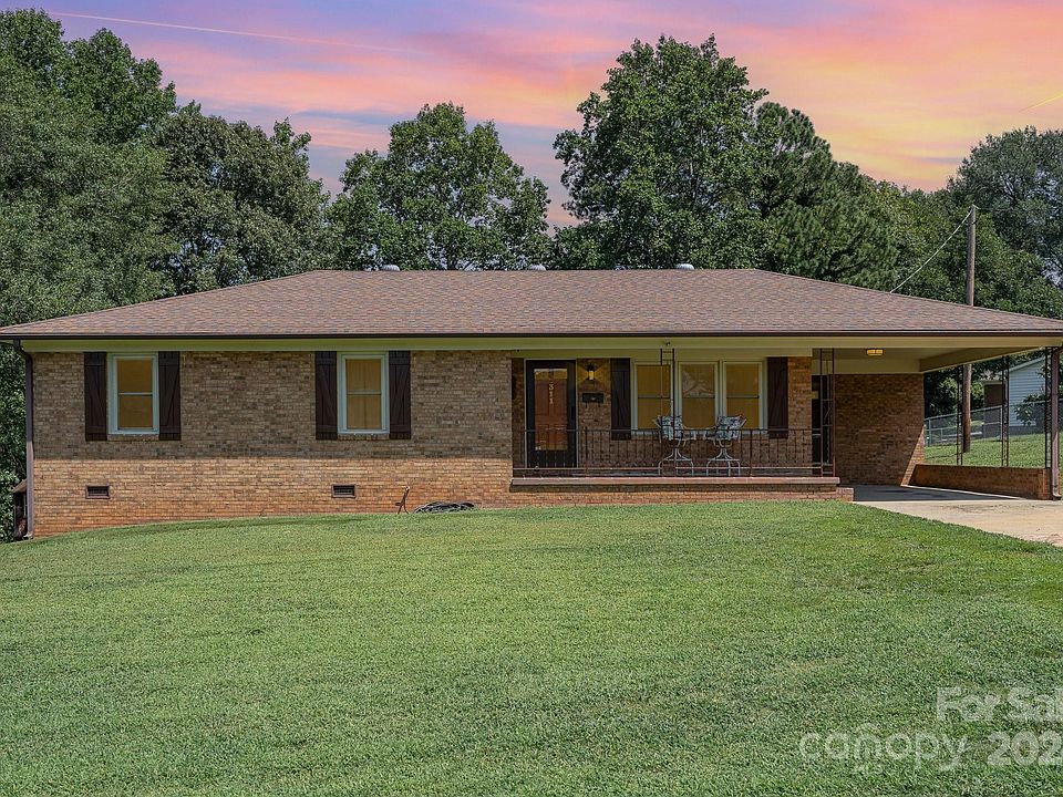 1st image of 311 Park Dr