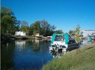 137 Tully Rd, Wilmington, IL 60481