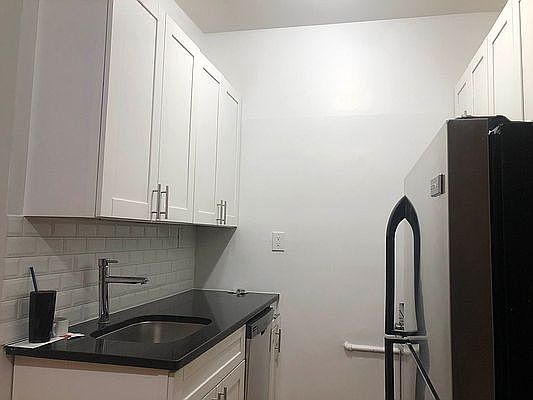 4th image of 551 W 170th St #26B