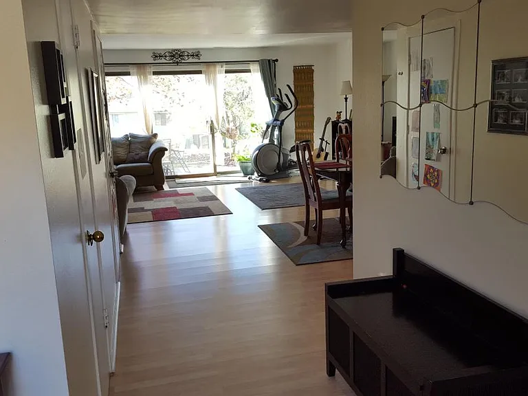797 Watersedge Dr — Photo 3
