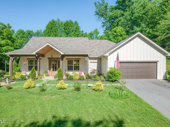 112 Spice Hollow Rd, Johnson City, TN 37604