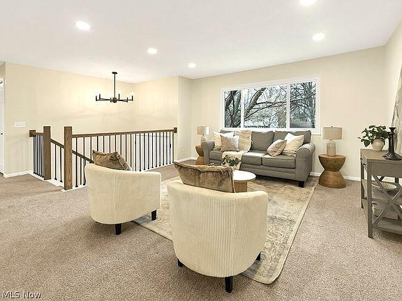 3rd image of 2977 Gale Rd