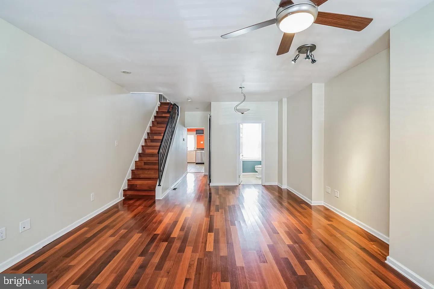 3 bed, 2.5 bath, 1920 sqft, $2,750 — Photo 4