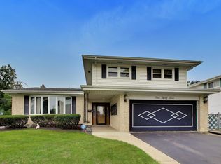 433 Kinkaid Ct, Des Plaines, IL 60016