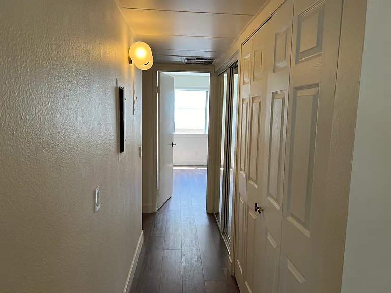 18408 Hatteras St — Photo 16