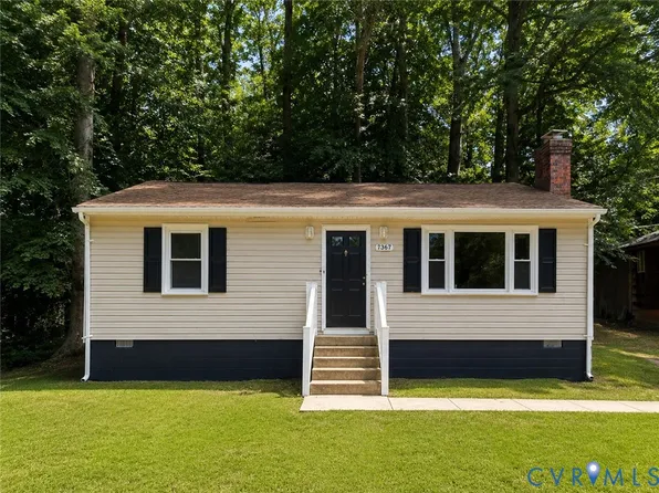 7367 Lakeshore Dr, Quinton, VA 23141