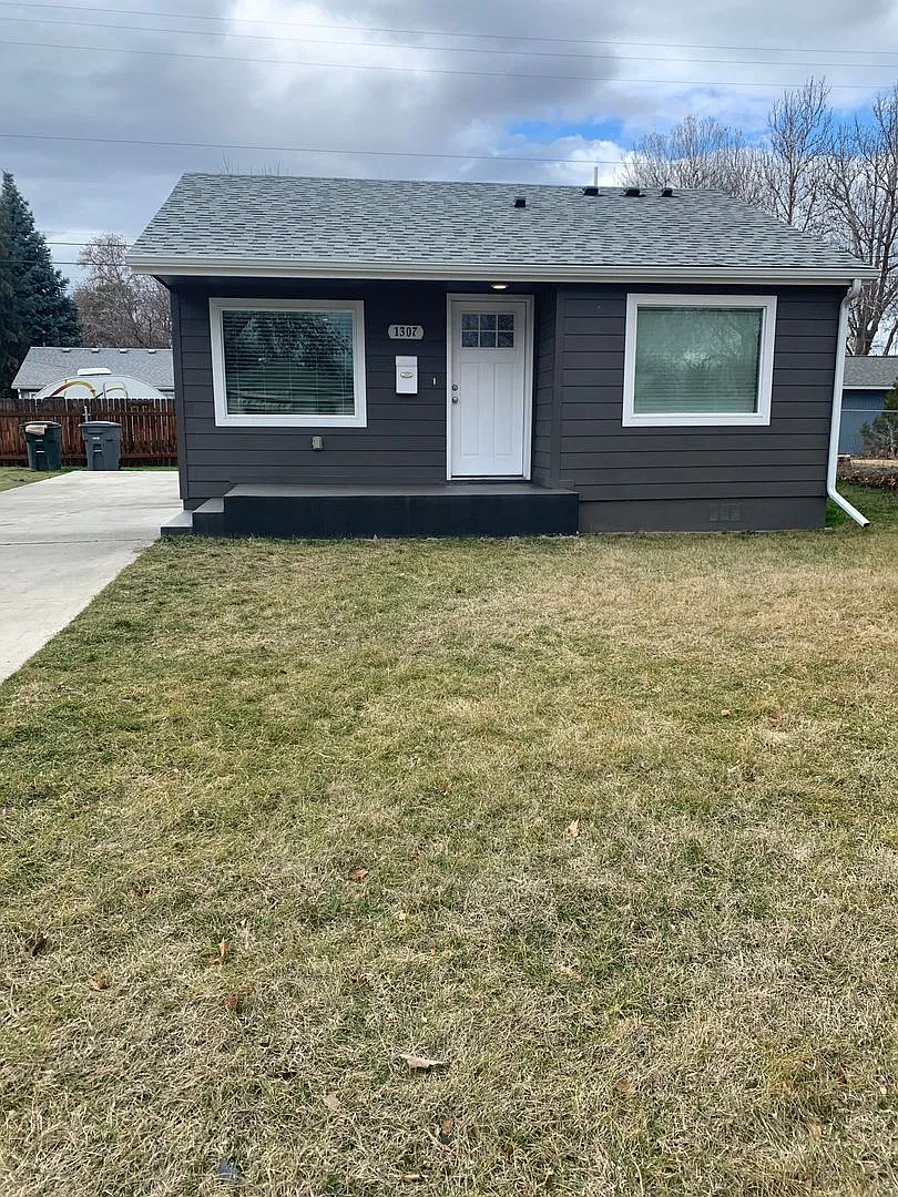Adorable Two Bedroom One Bath on Cul De Sac in Richland!! — Photo 2