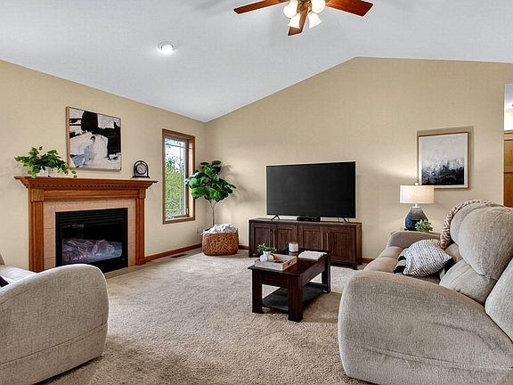 4th image of 4409 Echo Valley Dr