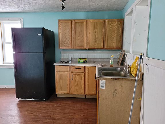 3rd image of 112 E Grand St NW