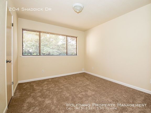 4th image of 1204 Shaddick Dr