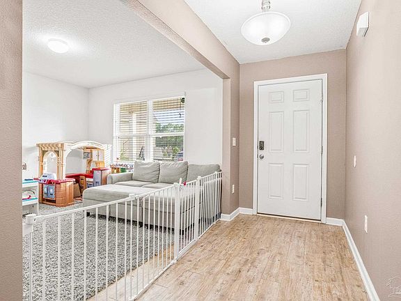 3rd image of 5894 Old Plantation Ct