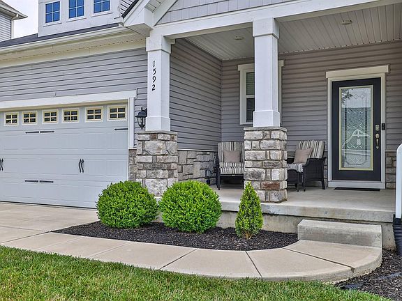 3rd image of 1592 Twinridge Way