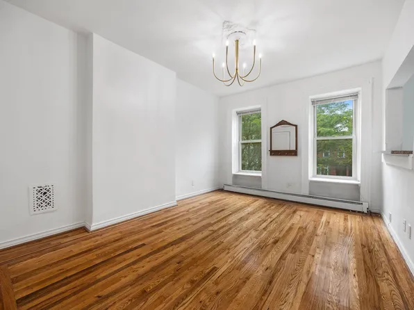 571 Mac Donough Street image 12 of 29