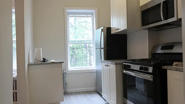Rented by Nooklyn NYC LLC | media 18
