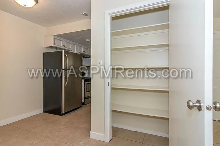 297 E Hill Ave #16 — Photo 17