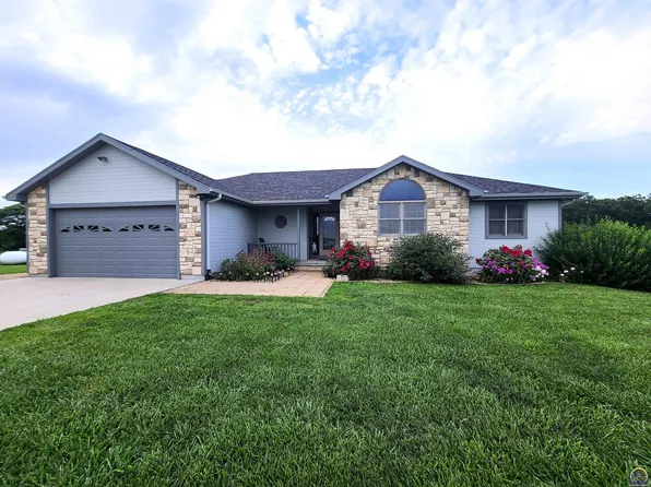 292 Deer Run Trl, Sabetha, KS 66534