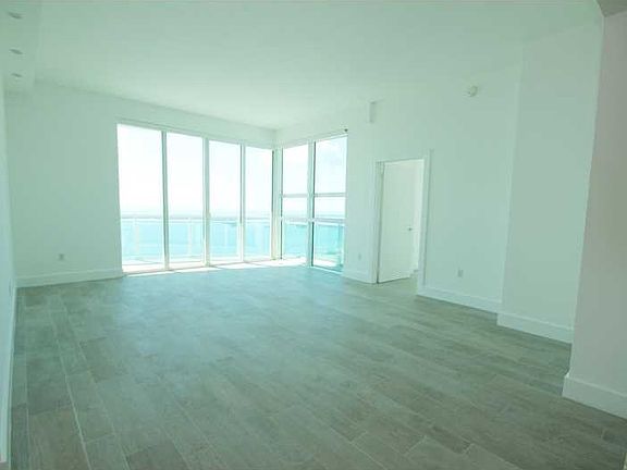 2nd image of 950 Brickell Bay Dr APT 4411