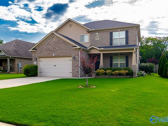 2nd image of 161 Huntsmen Ln