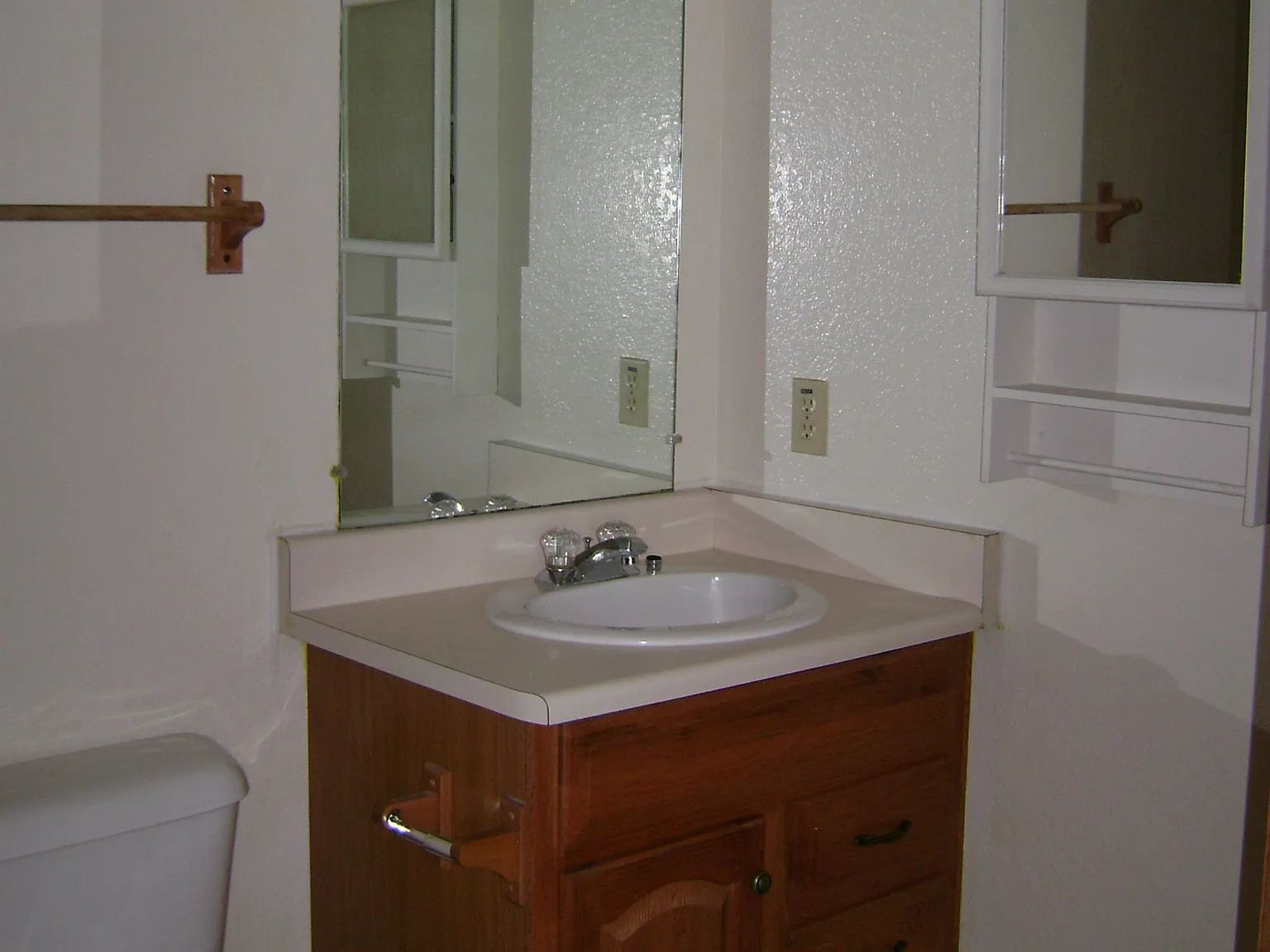 2026 S. Cliff-Alex Ct. - Unit D — Photo 4
