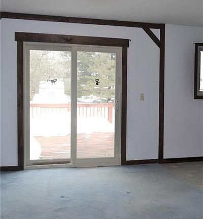 3rd image of 995 Montclair Dr