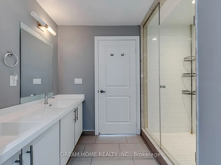 55 Speers Rd #1609 — Photo 12
