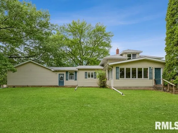 2322 N 11th St, Clinton, IA 52732