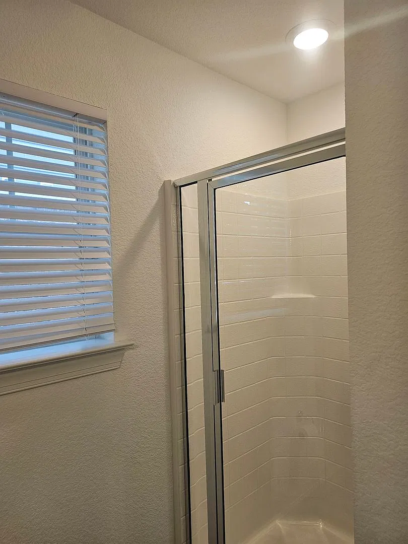 4335 Pinter Lane — Photo 4