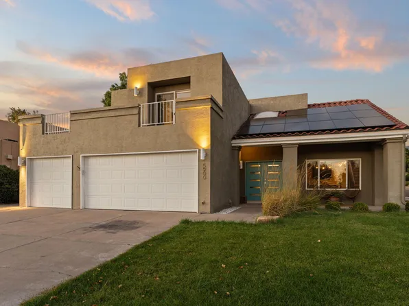 5900 Canyon Crest Pl NE, Albuquerque, NM 87111