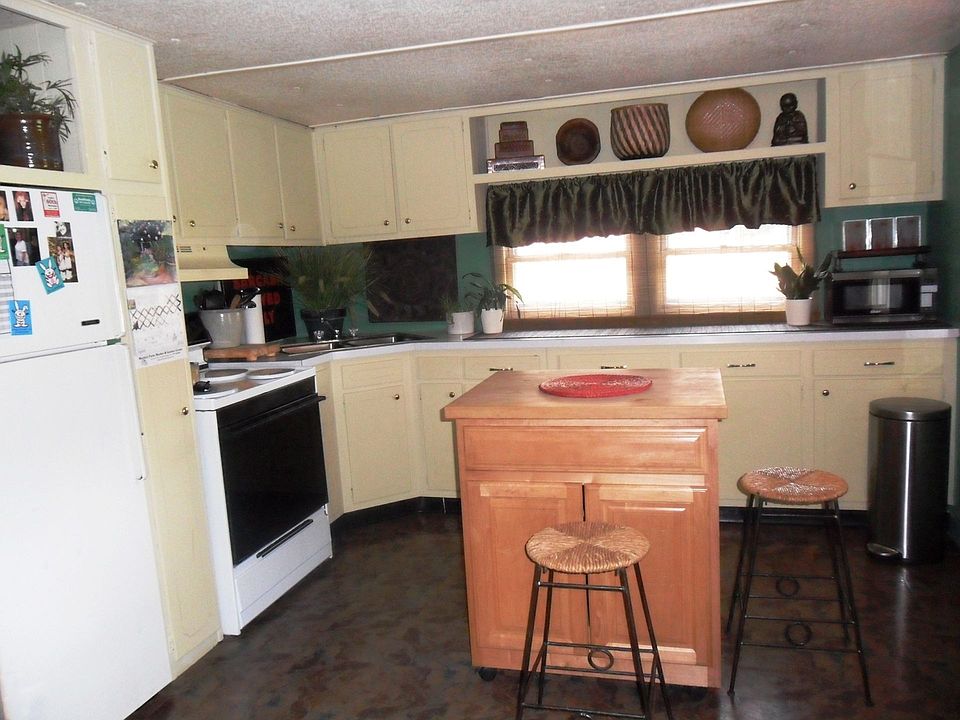 2nd image of 463 Pine Creek Dr