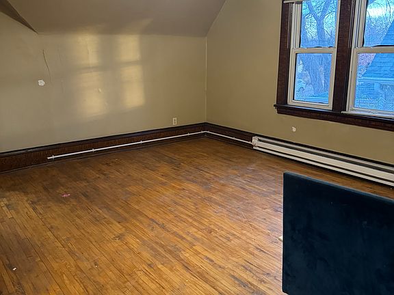 5th image of 2630 Grand St NE #2