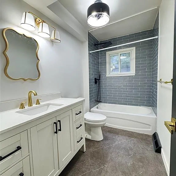 1532 Albert Rd — Photo 4