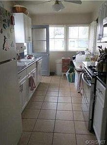 5th image of 8021 Lasaine Ave