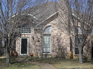 1521 Ranchview Ln, Carrollton, TX 75007