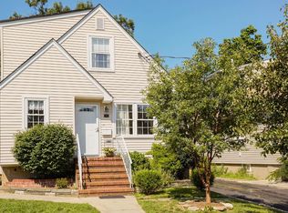 77 Firwood Rd, Pt Washington, NY 11050