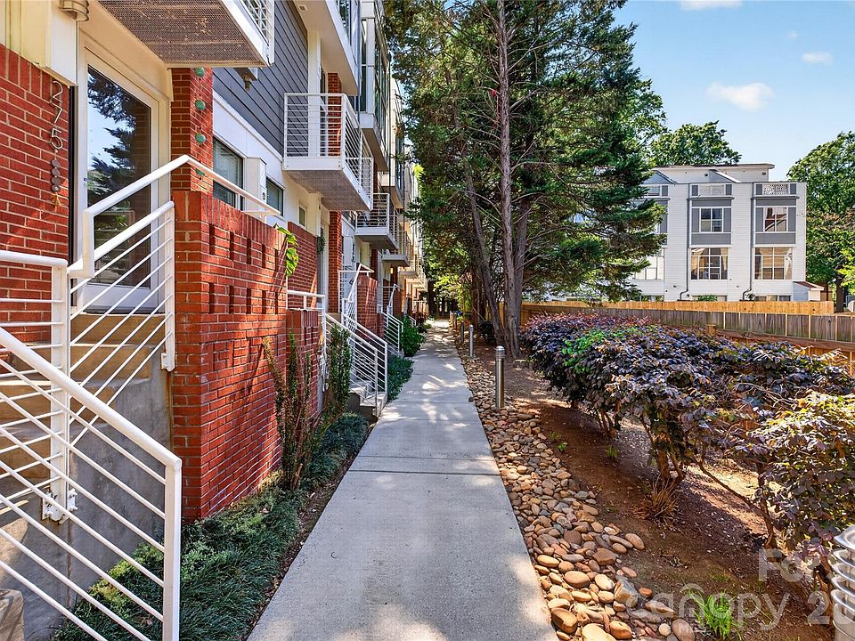 1st image of 279 McDonald Ave