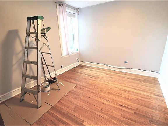 3rd image of 3009 W Armitage Ave APT 3E